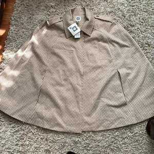 🌟NEW🌟 Anne Klein Women Cape